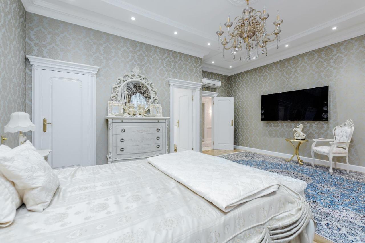 Opulent Mayfair In Grosvenor Square
